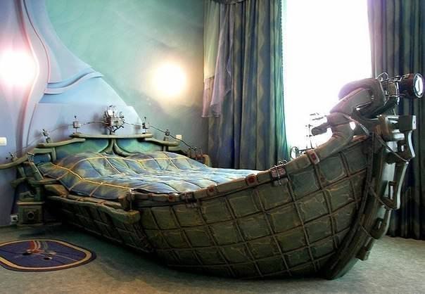 Интересный дизайн кровати